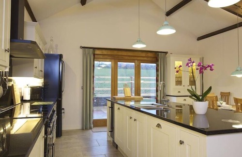 Chillington Cottage | HIGHER HILL BARN, family friendly, luxury holiday cottage in Sherford