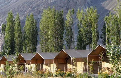 Hundur Hotel | Highland Desert Camp