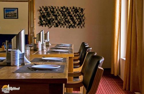 Hundur Hotel | Highland Desert Camp
