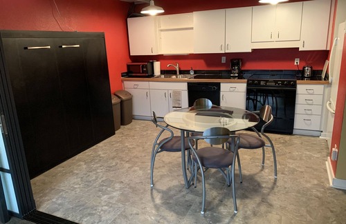 Highland Condo | Highland Snug - Down