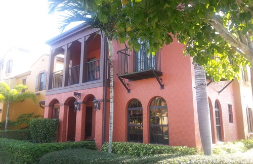 Ole Condo | Highly Desired Ole Courtyard/Quad Condo. No Stairs, walk directly out to Pool.