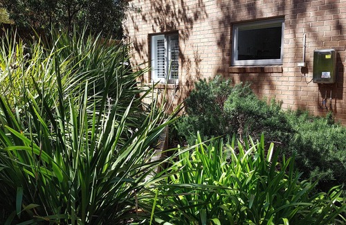 North Adelaide Apartment | Highly rated 2 bedroom self contained apartment in a fantastic location