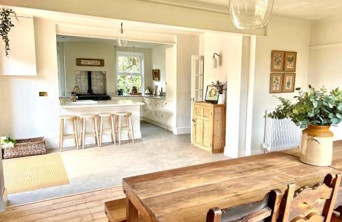 Mundesley House | Highview House Norfolk Coast - seaviews, beach, hot tub
