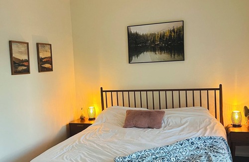 South Central Bed & Breakfast | Hikari-Okanaga Sunshine B&B - Easy walk to both Downtown&Lake