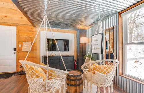 East Ryegate House | Hike, Fish and Boat Waterfront Cabin in Ryegate!