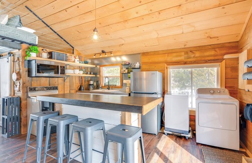 Woodsville Cabin | Hike, Fish & Boat: Waterfront Cabin in Ryegate!