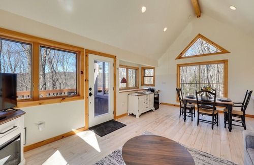Westbrookville House | Hike & Fish: Outdoor Retreat Near Trails