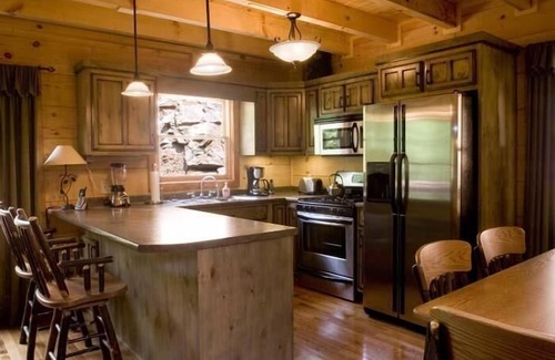 Bryson City Cabin | Hiker's Rest - Free Brewery Tours - Private and Secluded - Recreation Loft Cabin