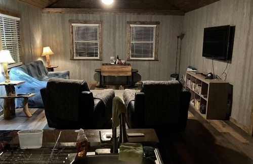 Pettigrew Cabin | Hiking, ATV riding, biking, rafting, cabin retreat!