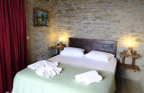 Kithira House | Hill's Barbacane