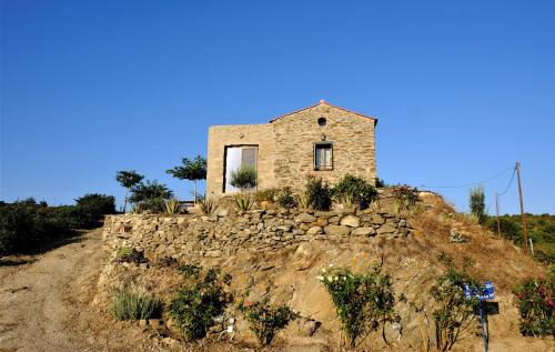 Kithira House | Hill's Barbacane