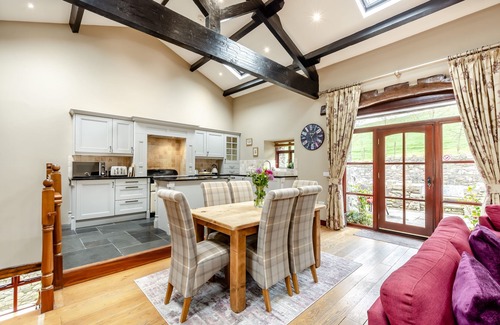Newland Near Ulverston Cottage | HILL SIDE BARN, family friendly, with hot tub in Pennington