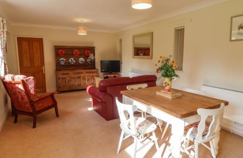 Leadenham House | Hill Top Cottage