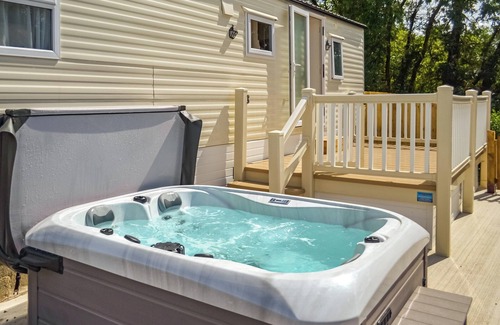 Gainsborough Cottage | Hillcrest Caravan - UK44798