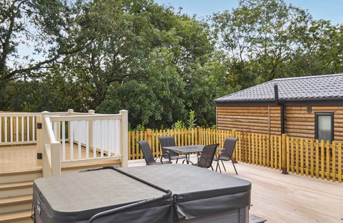Gainsborough Cottage | Hillcrest Caravan - UK44798