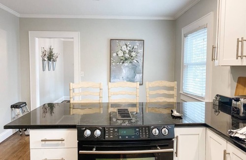 Gastonia Cottage | Hillcrest Cottage