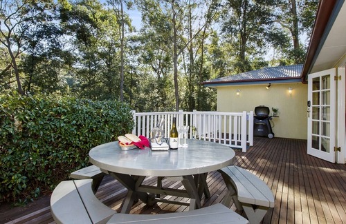 Kurrajong Heights House | HILLDO - Beautiful home set amongst the tree - SPECIALS ON NOW !