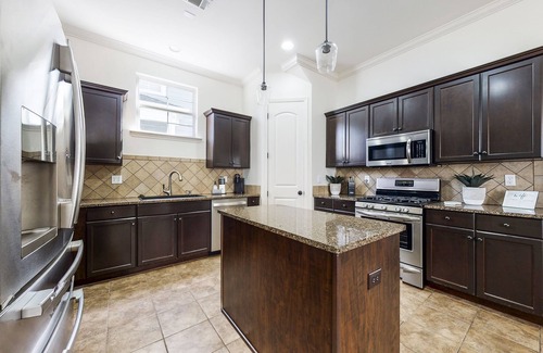 Helena House | Hillsboro Serenity
