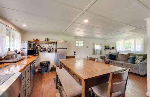 Hillsgrove Cabin | Hillsgrove Cabin w/Private Hot Tub!