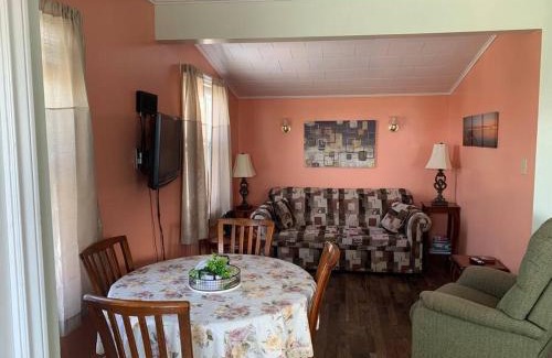 Twillingate House | Hillside Cottage