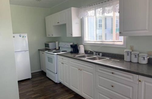 Twillingate House | Hillside Cottage