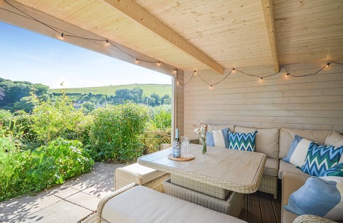 Kingsand Cottage | Hillside House