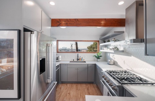 Los Angeles House | Hillside House with DTLA Views + Zen Cedar Tub