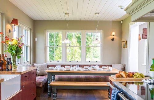 Edington Cottage | Hillside Luxury Cottage and Spa by The Three Daggers