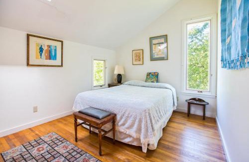 Chilmark House | Hillside Oak