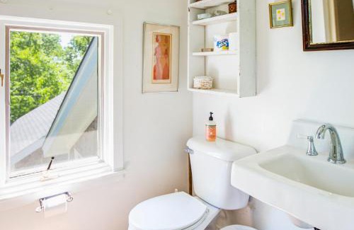 Chilmark House | Hillside Oak