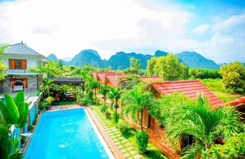Son Trach House | Hillside View Bungalow Homestay