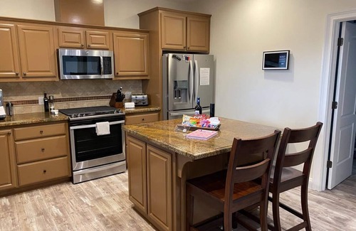 Arroyo Grande House | Hillside view with hot tub too