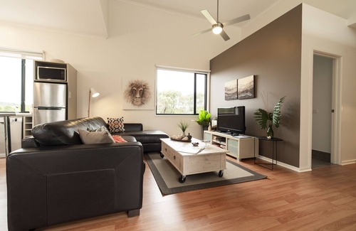Cowes Apartment | Hilltop Apartments Phillip Island - Adults Only