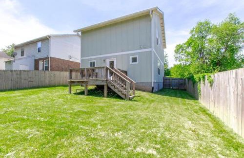 Katie Hill Neighborhood House | Hilltop Charmer Super Close To Downtown Three Bedroom