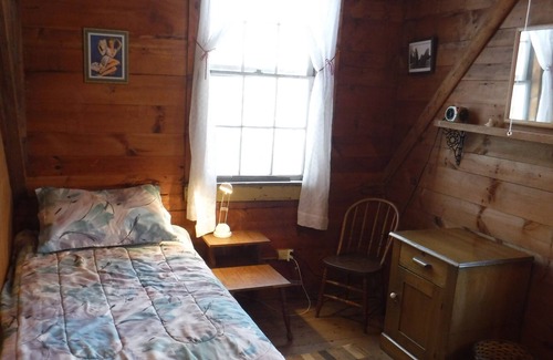 Littleton House | Hilltop Cottage on Partridge Lake. A family-friendly community in Littleton, NH.