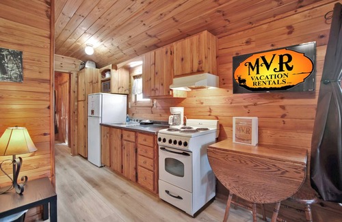 Knoxville House | Hilltop Hideaway 1 - Pet Friendly!