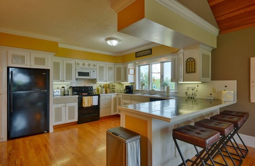 Tully Villa | Hilltop Retreat & Spa