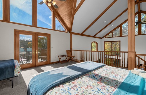 Sugar Grove Cabin | Hilltop Retreat with Indoor Saltwater Pool