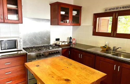 Anse Royale Villa | Hilltop South - Villa Bougainville