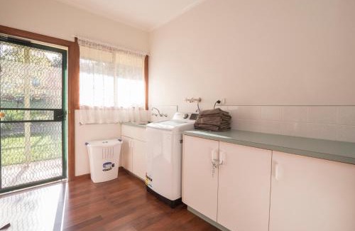 Strath Creek House | Hillview, Halls on Falls Homestead