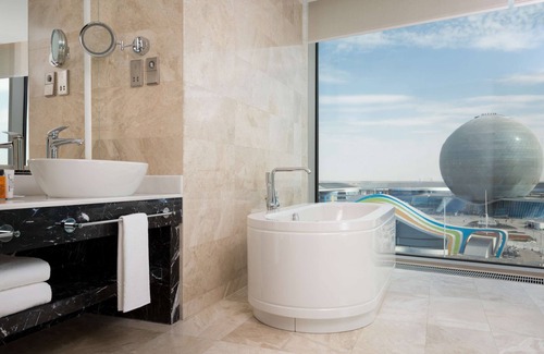 Yesil District Hotel | Hilton Astana