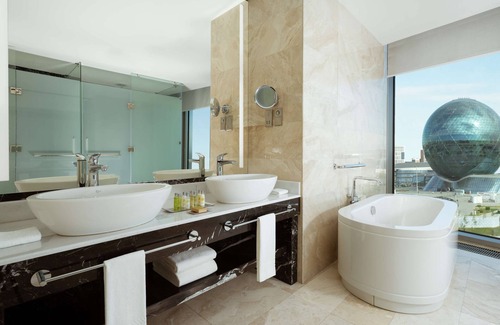 Yesil District Hotel | Hilton Astana
