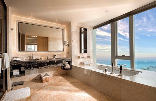 Dalian City Center Hotel | Hilton Dalian