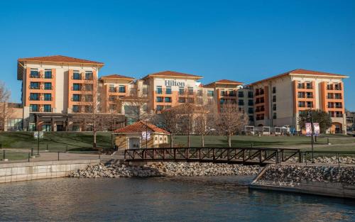 Rockwall Resort | Hilton Dallas/Rockwall Lakefront Hotel