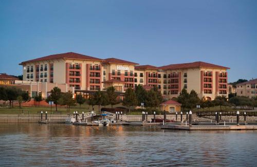 Rockwall Resort | Hilton Dallas/Rockwall Lakefront Hotel