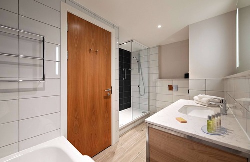 Abingdon Hotel | Hilton Garden Inn Abingdon Oxford