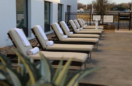 Montopolis Hotel | Hilton Garden Inn Austin Airport