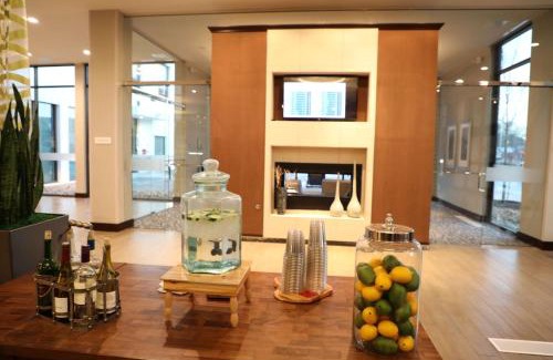 Montopolis Hotel | Hilton Garden Inn Austin Airport