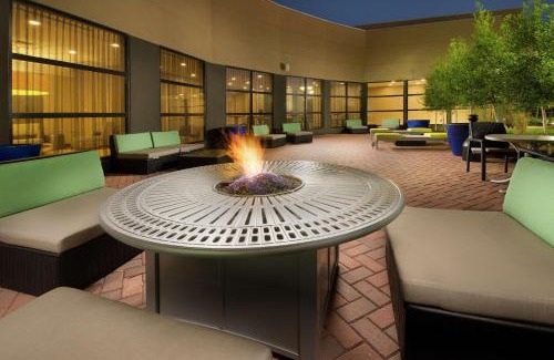 College Station Hotel | Hilton Garden Inn College Station
