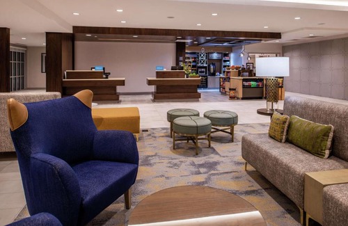 Waldron Hotel | Hilton Garden Inn Kansas City Airport Mo